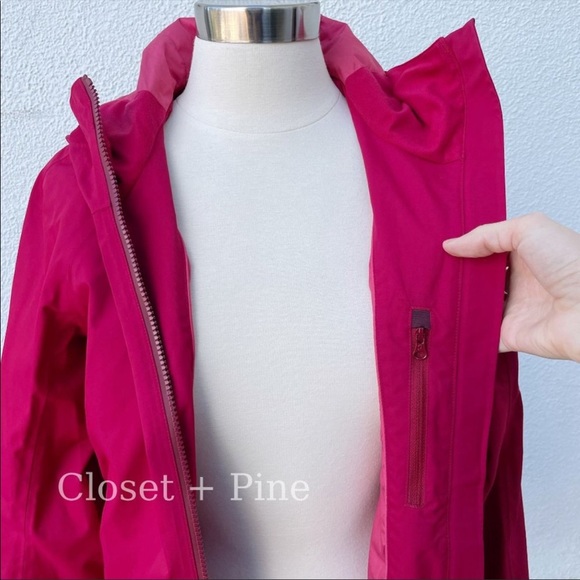 Lululemon Definitely Raining Jacket Cranberry Red Size 8 Hooded Rain Coat - Picture 7 of 10